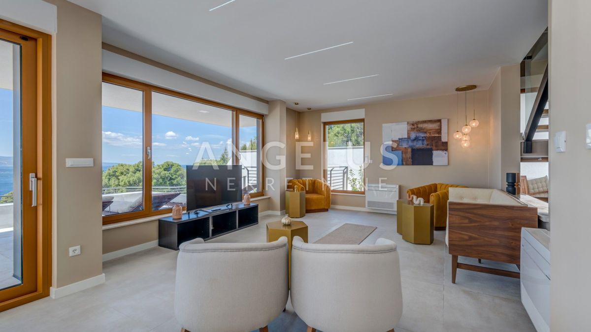 Makarska riviera - Luksuzna vila z notranjim bazenom