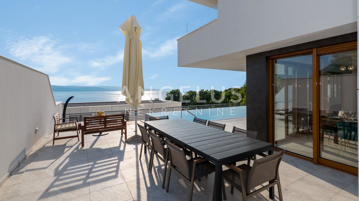 Makarska riviera - Luksuzna vila z notranjim bazenom
