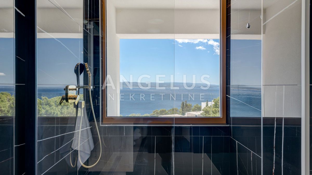 Makarska riviera - Luksuzna vila z notranjim bazenom