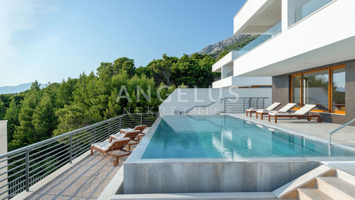 Makarska riviera - Luksuzna vila z notranjim bazenom