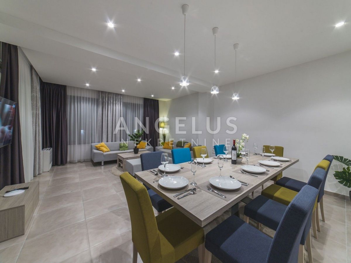 Hrvaška, Trogir, Čiovo - luksuzna vila z bazenom v bližini plaže
