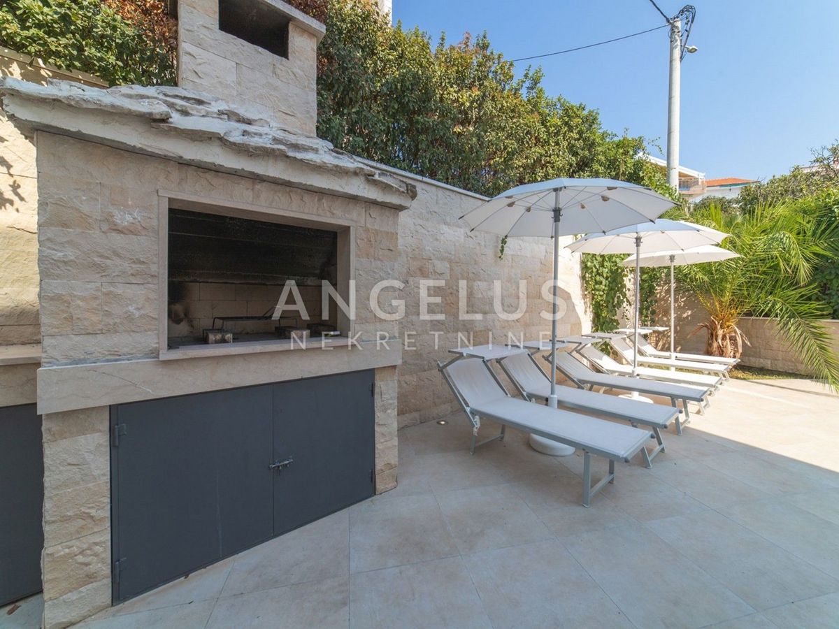 Hrvaška, Trogir, Čiovo - luksuzna vila z bazenom v bližini plaže