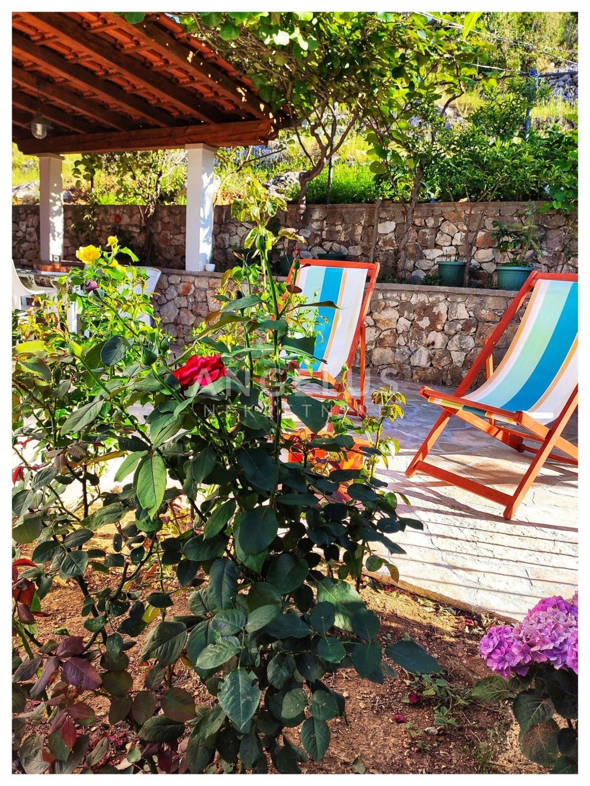 Hrvaška, Brač, Bobovišća - edinstvena lokacija, hiša 1. red do morja