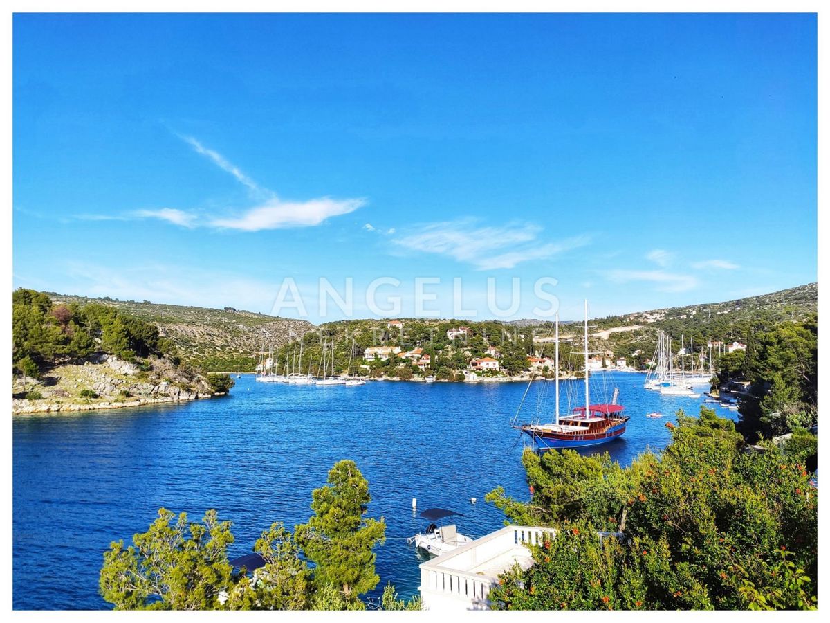Hrvaška, Brač, Bobovišća - edinstvena lokacija, hiša 1. red do morja