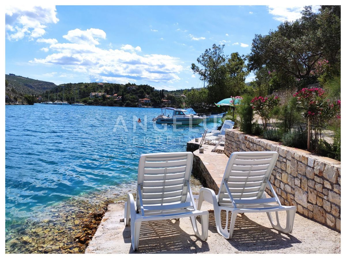 Hrvaška, Brač, Bobovišća - edinstvena lokacija, hiša 1. red do morja