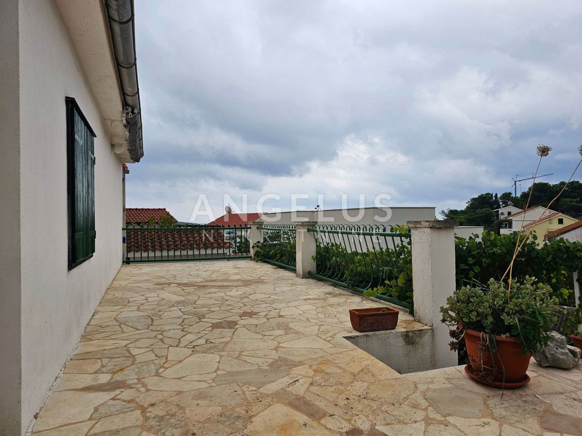 Vis, Rukavac - apartmajska hiša blizu morja
