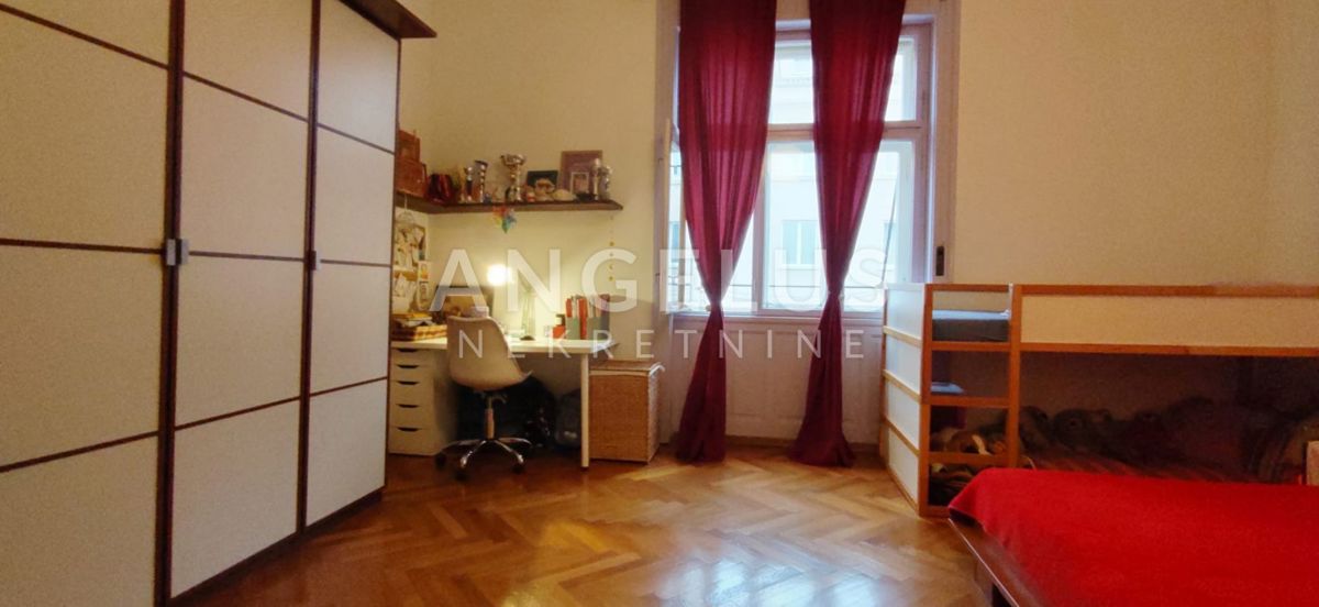 Hrvaška, Split, CENTER - Čudovito štirisobno stanovanje z velikim potencialom, 151 m2