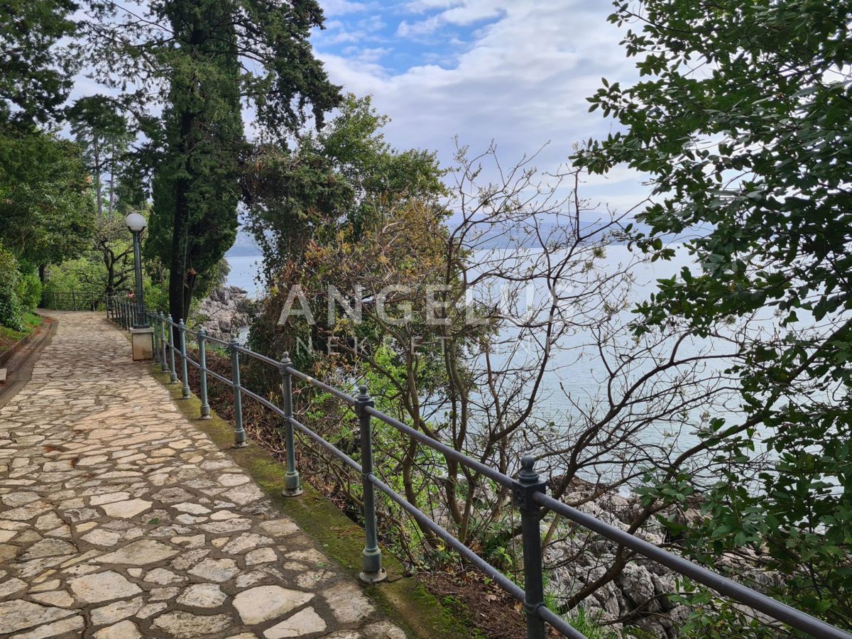 Hiša Opatija - Centar, Opatija, 1.400m2