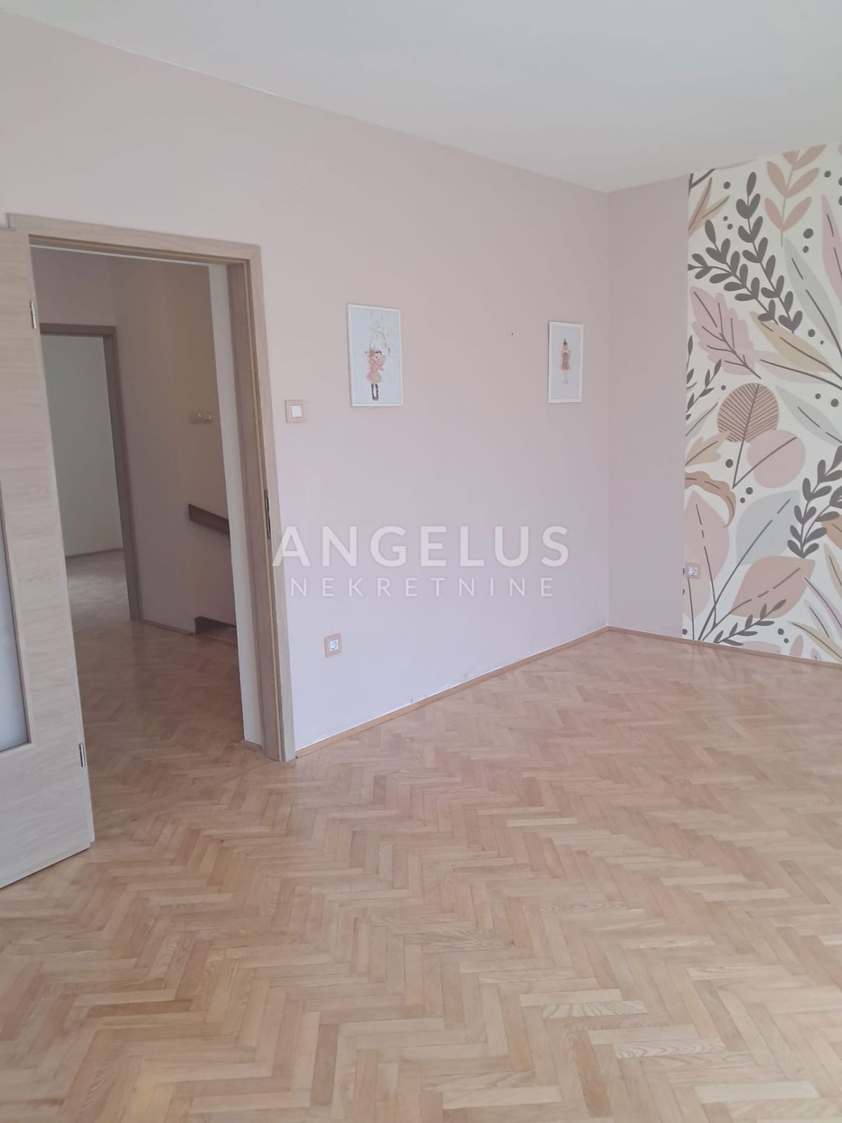 Hiša Folnegovićevo naselje, Peščenica - Žitnjak, 140m2