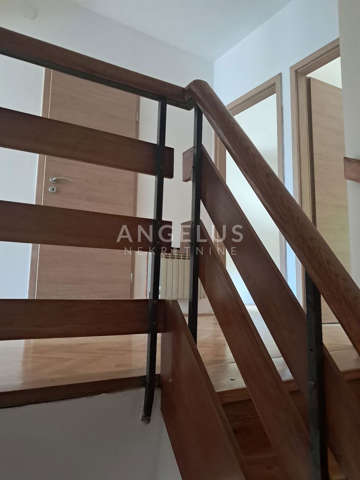 Hiša Folnegovićevo naselje, Peščenica - Žitnjak, 140m2