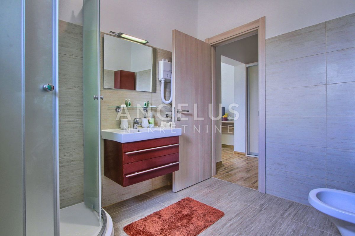 Istra, Svetvincenat - Vila z bazenom naprodaj, 294 m2