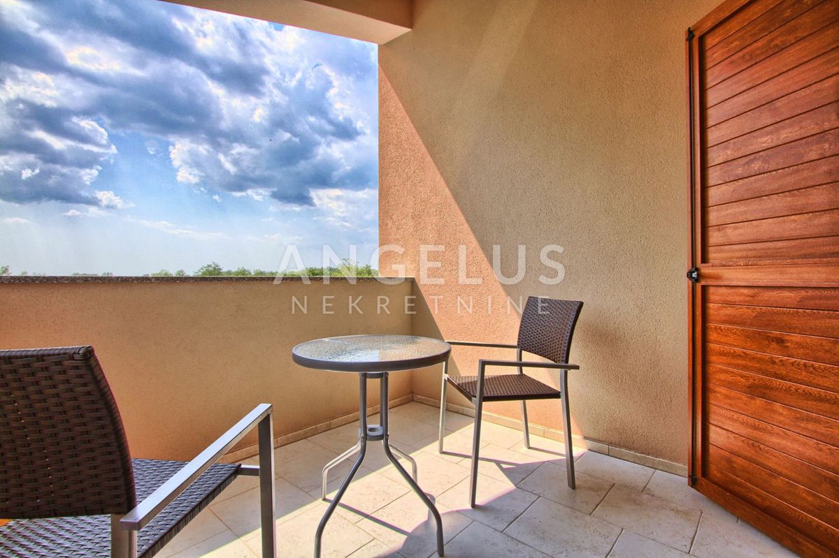 Istra, Svetvincenat - Vila z bazenom naprodaj, 294 m2