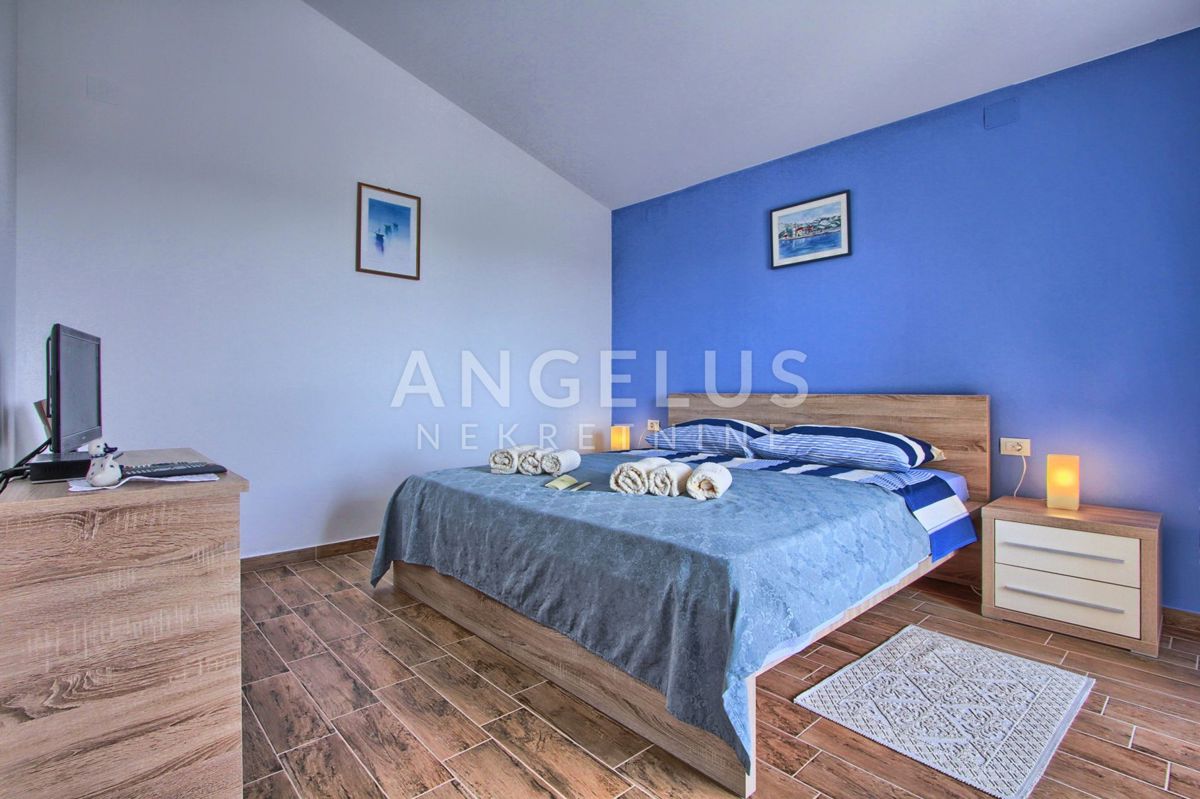 Istra, Svetvincenat - Vila z bazenom naprodaj, 294 m2