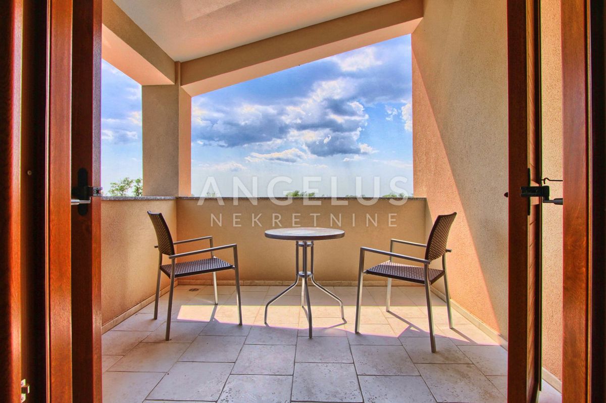 Istra, Svetvincenat - Vila z bazenom naprodaj, 294 m2