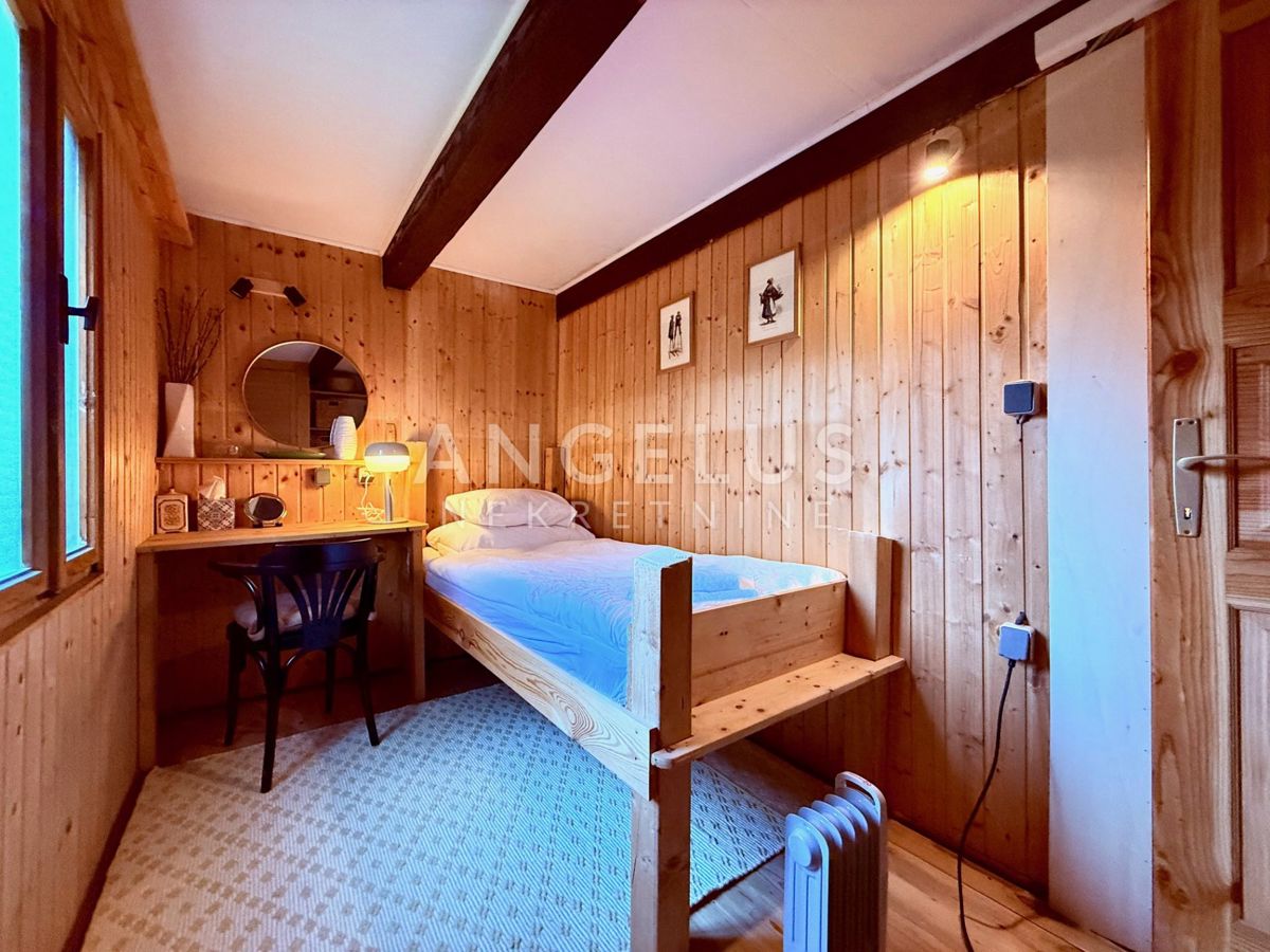 Ogulin, Ivanci - hiša z manjšim gospodarskim poslopjem naprodaj