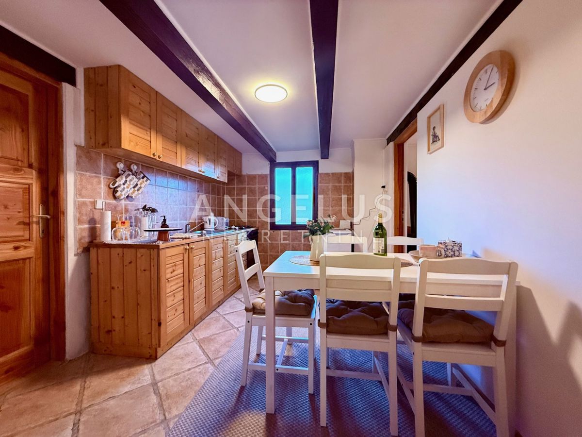 Ogulin, Ivanci - hiša z manjšim gospodarskim poslopjem naprodaj