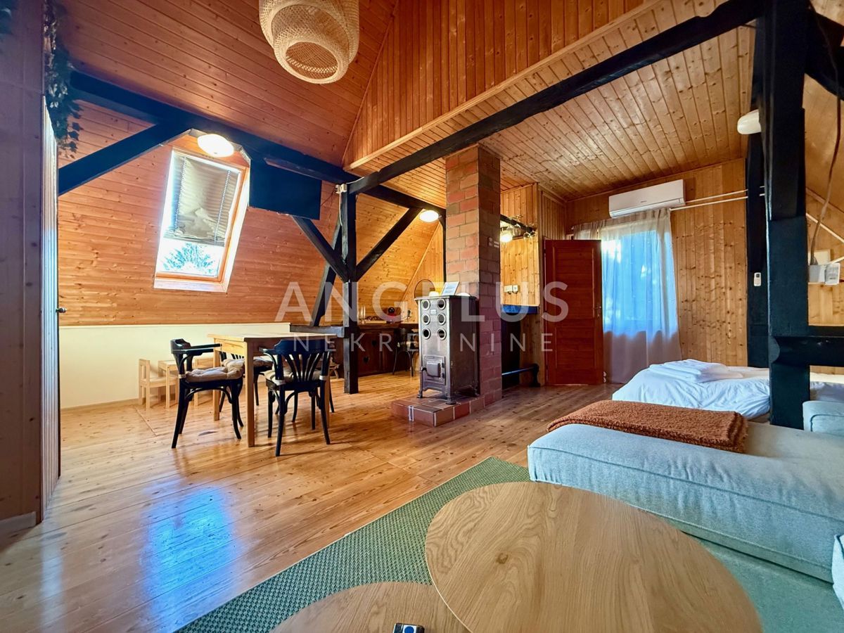 Ogulin, Ivanci - hiša z manjšim gospodarskim poslopjem naprodaj