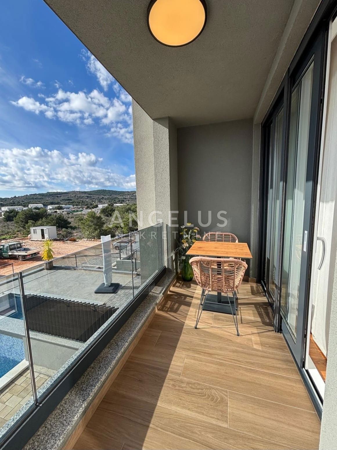 Hrvaška, Vodice - Luksuzna vila z bazenom in pogledom na morje, RAZPRODAJA