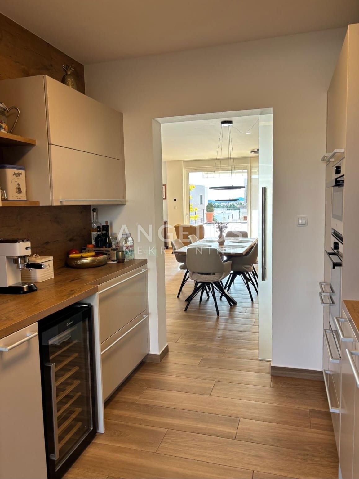 Hrvaška, Vodice - Luksuzna vila z bazenom in pogledom na morje, RAZPRODAJA