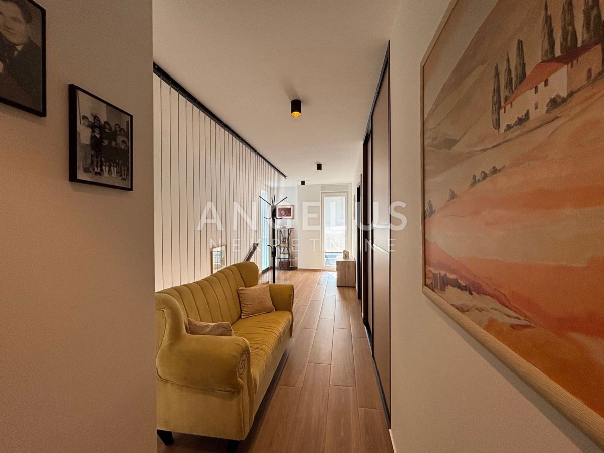 Hrvaška, Vodice - Luksuzna vila z bazenom in pogledom na morje, RAZPRODAJA