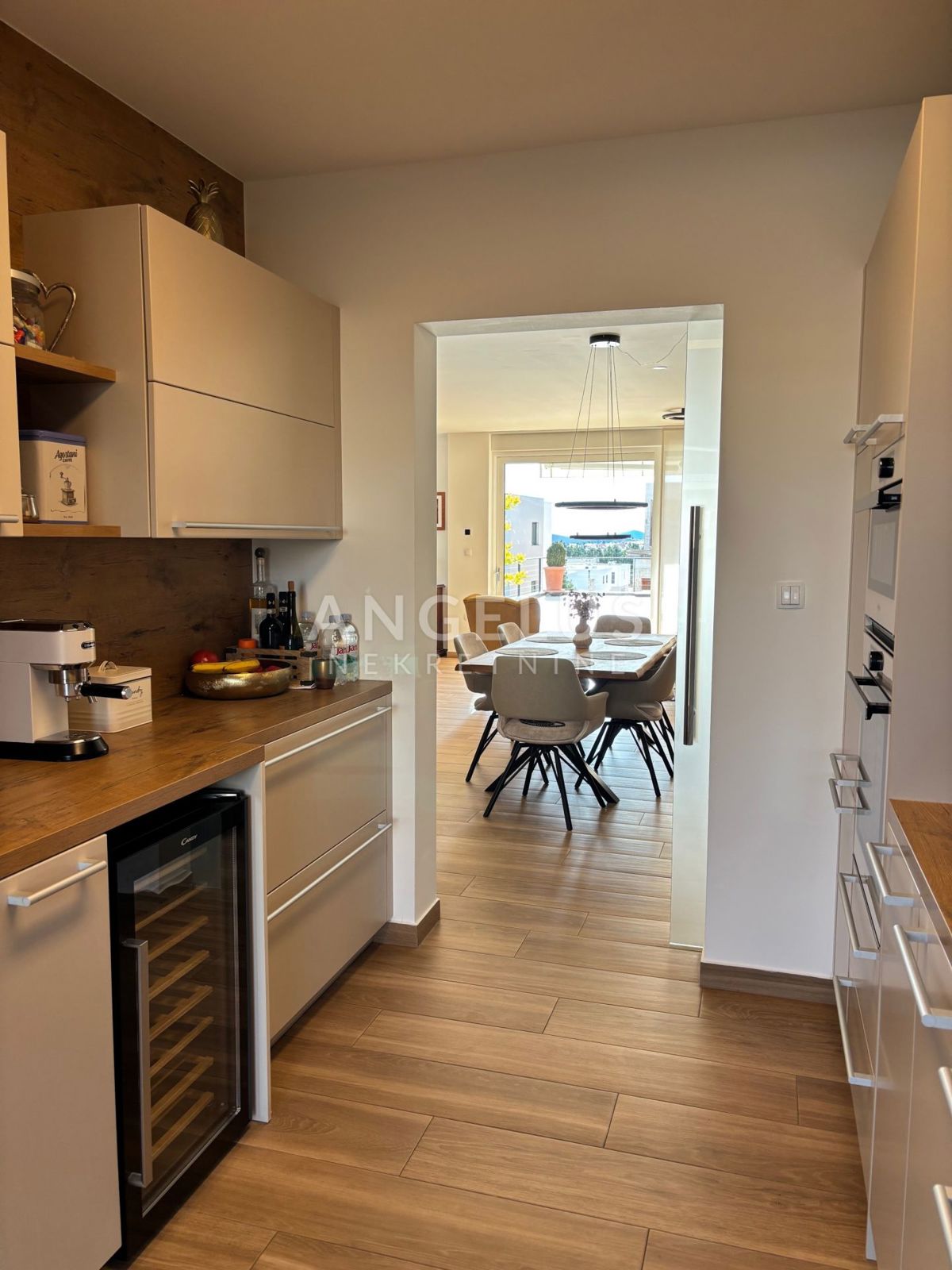 Hrvaška, Vodice - Luksuzna vila z bazenom in pogledom na morje, RAZPRODAJA