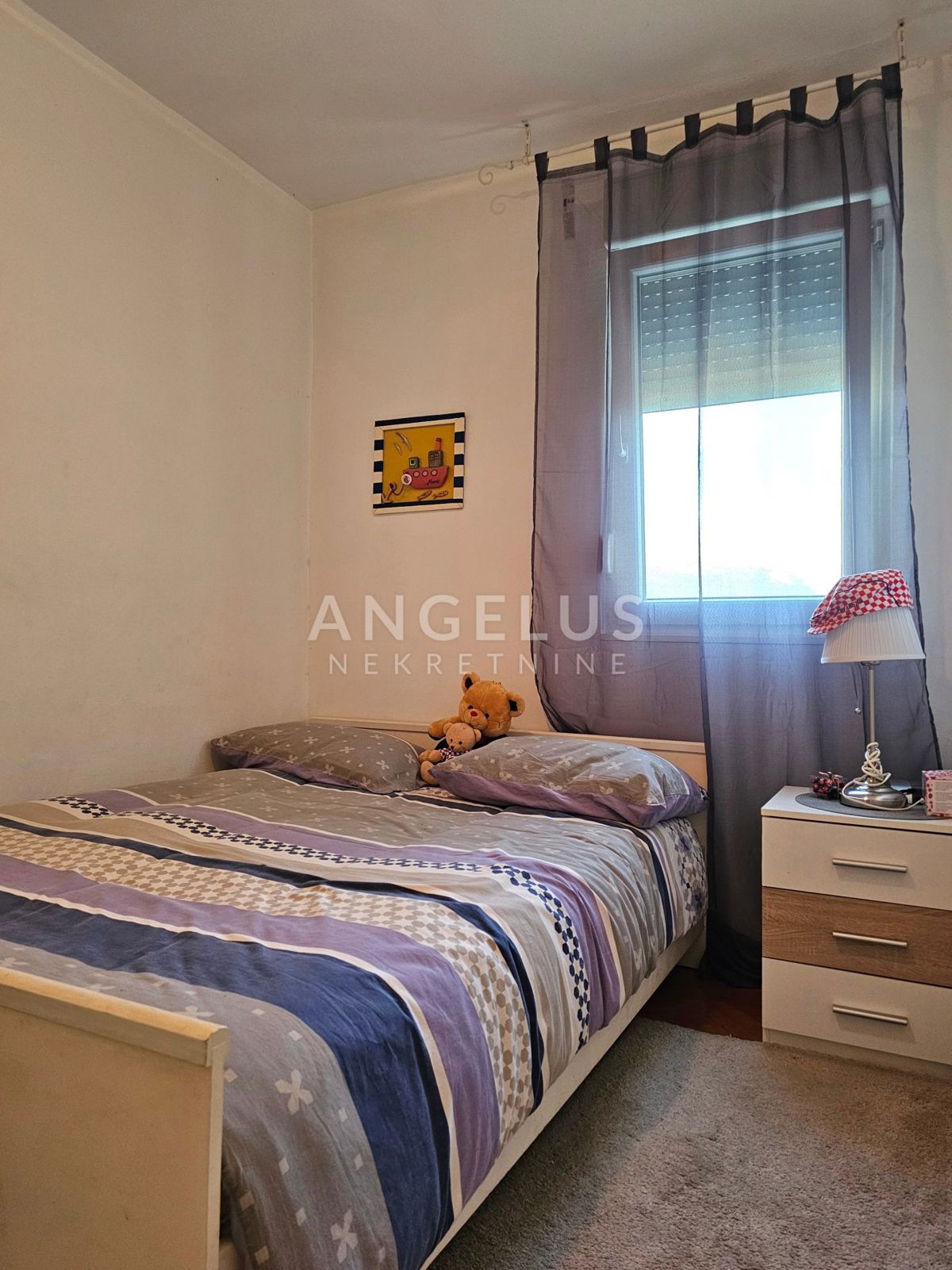 Hrvaška, Split, Bilice - udobno trisobno stanovanje, 75 m2, NAPRODAJ