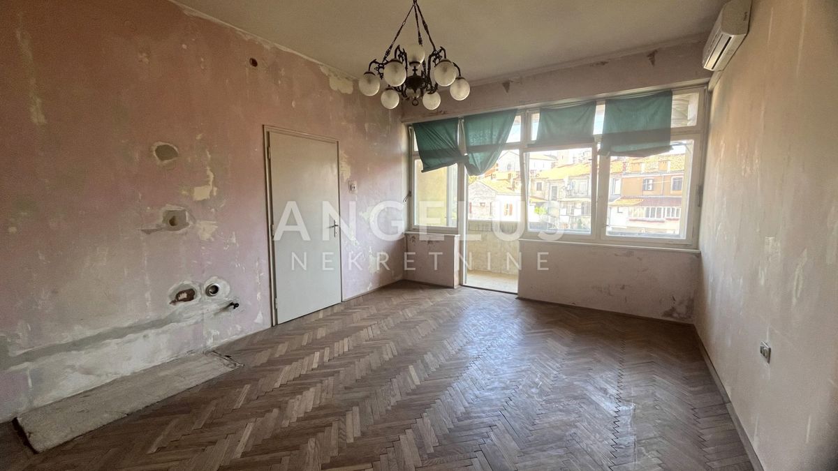 Stanovanje Centar, Pula, 69m2