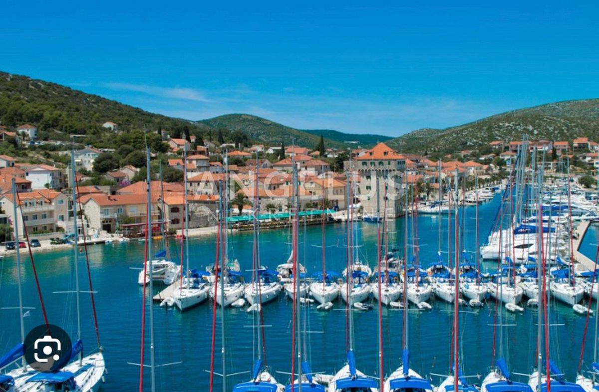 Hrvaška, Marina, Trogir - Luksuzno stanovanje z bazenom blizu morja, 243.71 m2