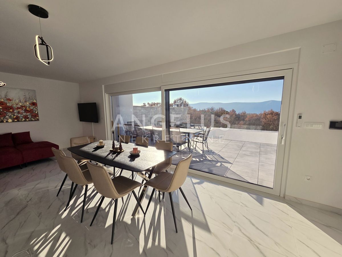 Otok Krk - Vila s pogledom na morje, 157 m², naprodaj!