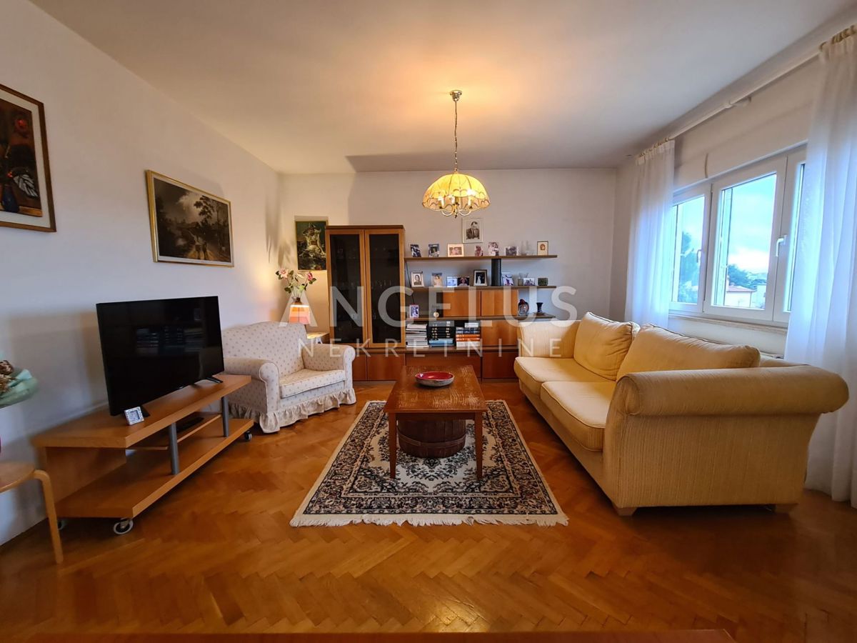 Stanovanje Centar, Pula, 99,60m2