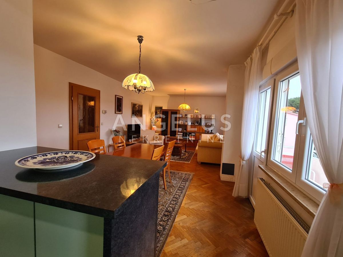 Stanovanje Centar, Pula, 99,60m2