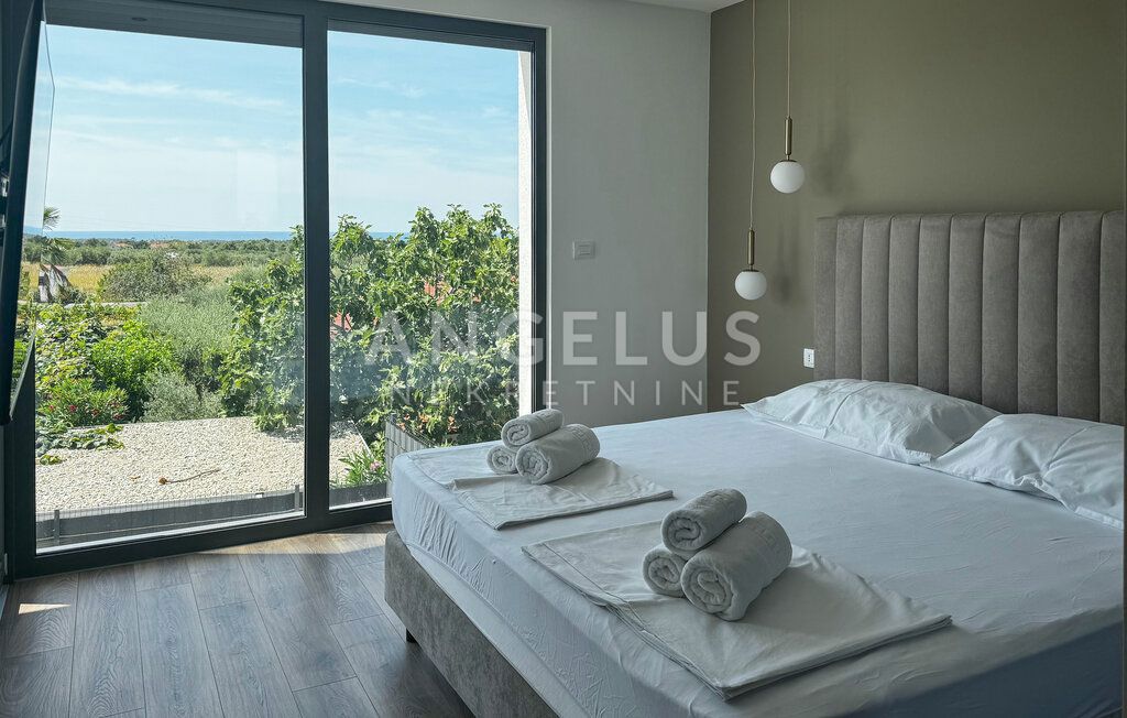 Istra, Poreč - stanovanje 96m2 z jacuzzijem