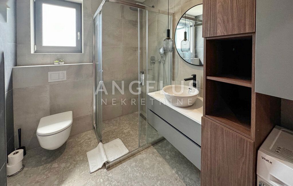 Istra, Poreč - stanovanje 96m2 z jacuzzijem