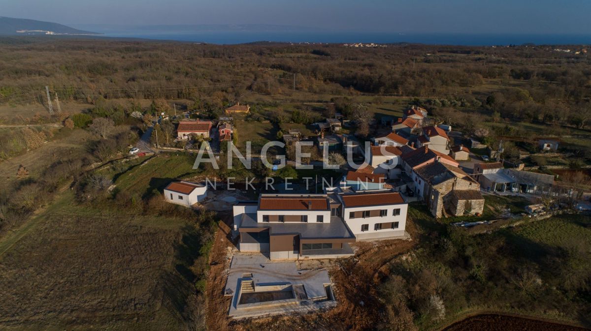 Istra, Marčana - Luksuzna vila na vzhodni obali Istre