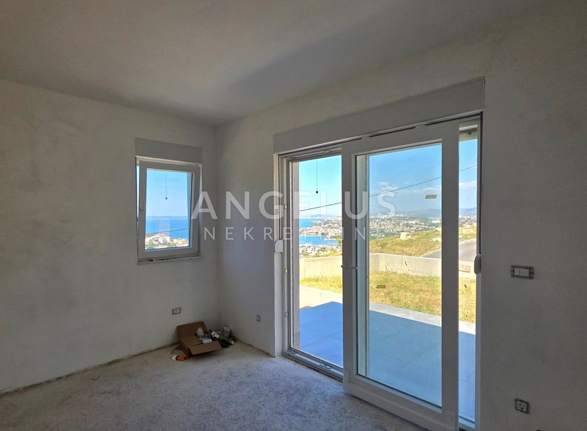 Hrvaška, Split, Podstrana - novozgrajena vila s čudovitim pogledom na morje, NAPRODAJ