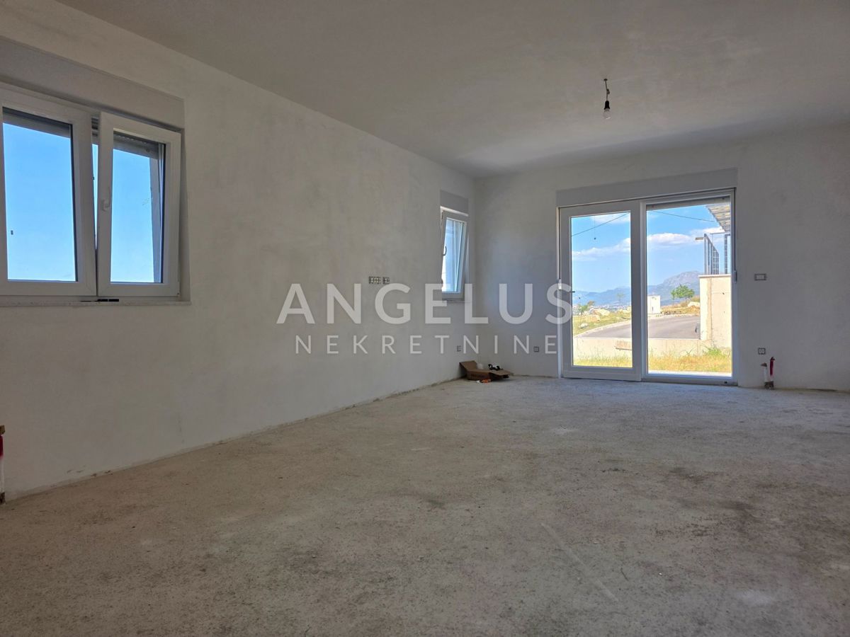 Hrvaška, Split, Podstrana - novozgrajena vila s čudovitim pogledom na morje, NAPRODAJ