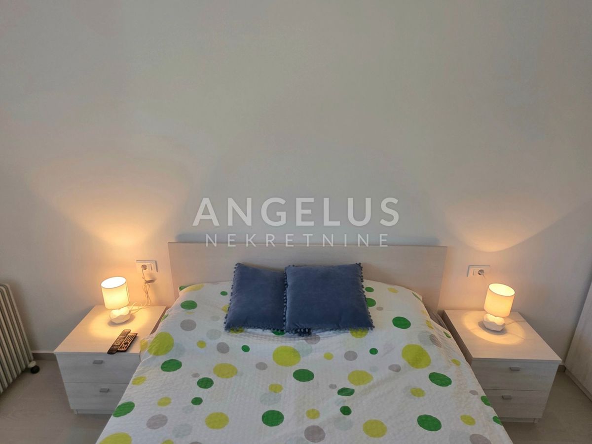 Hrvaška, Split, Podstrana - novozgrajena vila s čudovitim pogledom na morje, NAPRODAJ