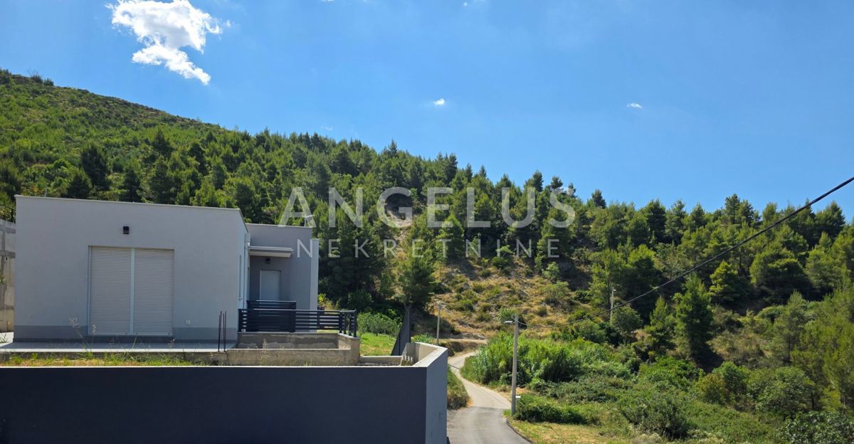 Hrvaška, Split, Podstrana - novozgrajena vila s čudovitim pogledom na morje, NAPRODAJ