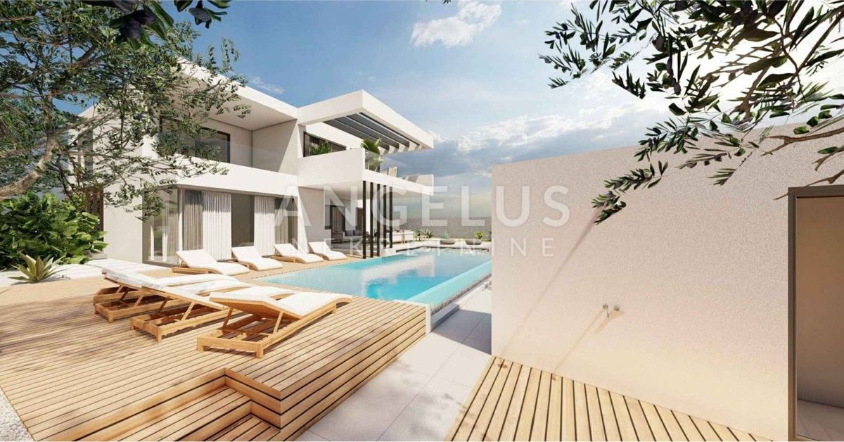 Solta - vila z bazenom 50 m od morja, roh bau, PRODAJA