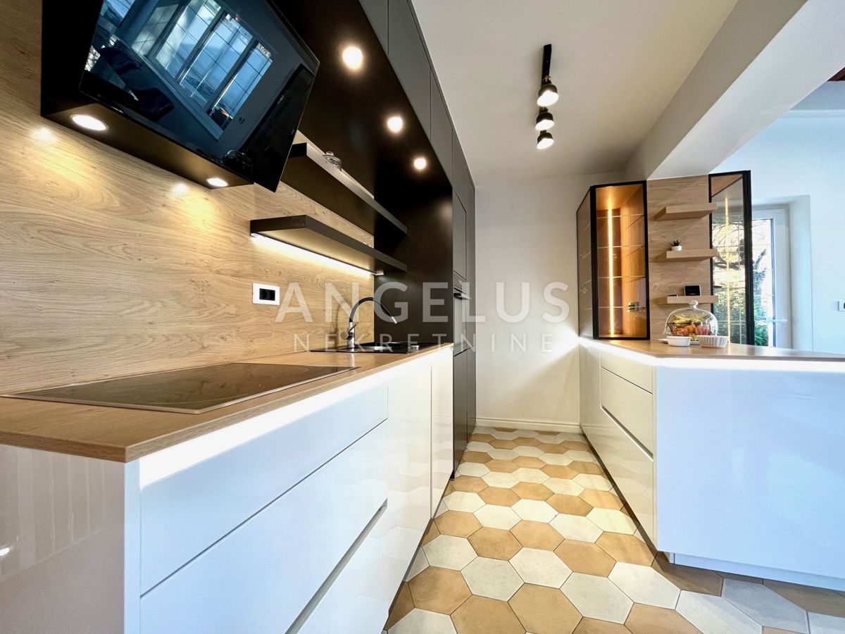 Hiša Gračani, Podsljeme, 250m2