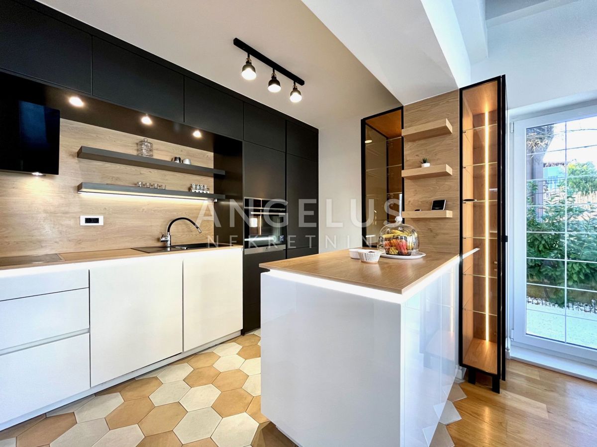 Hiša Gračani, Podsljeme, 250m2