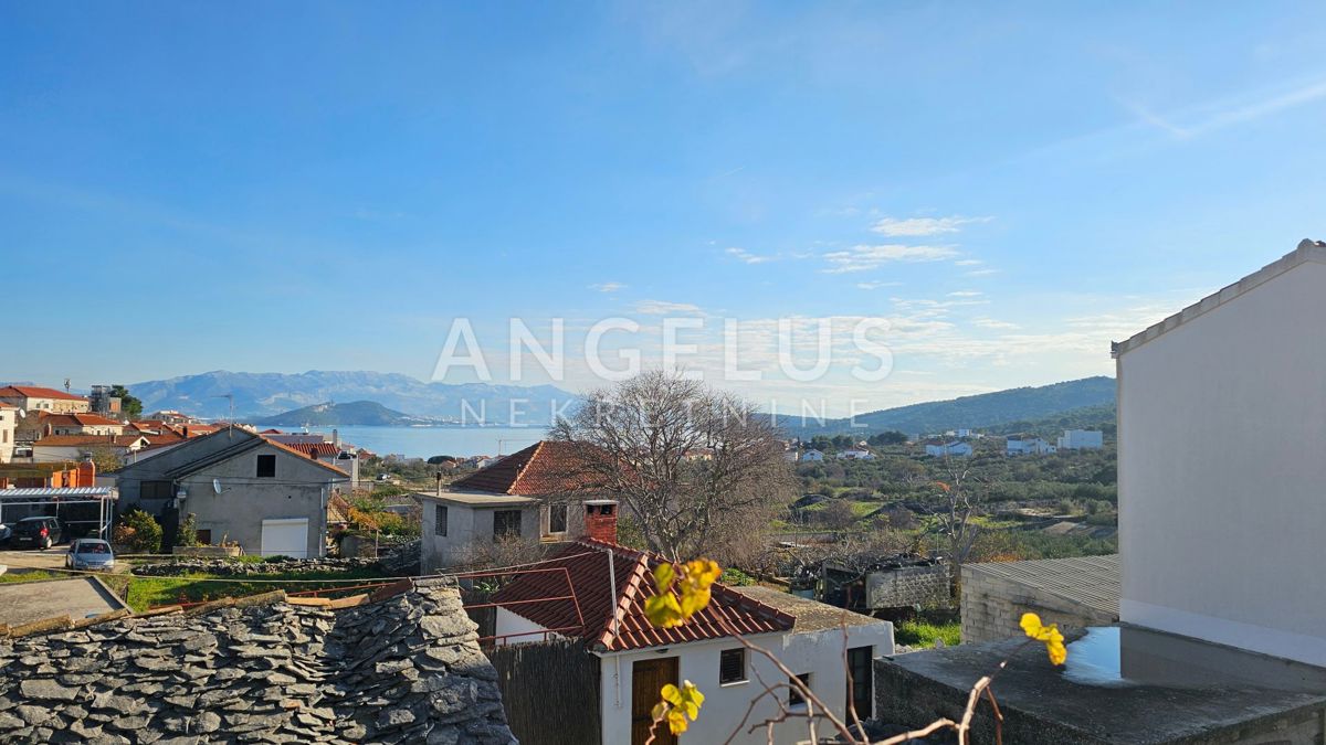 Slatine - hiša in stanovanje NAPRODAJ