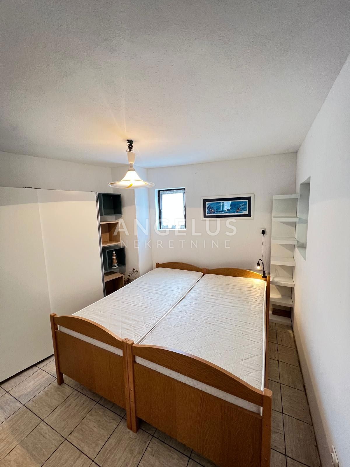 Slatine - hiša in stanovanje NAPRODAJ