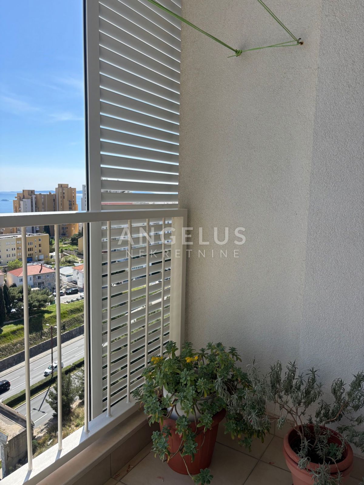 Hrvaška, Split, Poljička cesta - moderno dvosobno stanovanje s pogledom na morje in otoke, 64 m2, PRODAMO