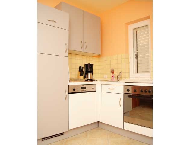 Štirisobno stanovanje - Novalja